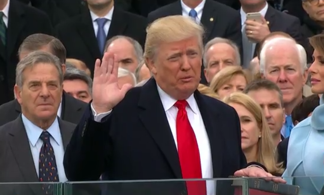 Trump asume presidencia de Estados Unidos