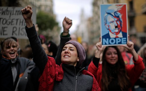 Mujeres marchan alrededor del mundo en contra de Trump