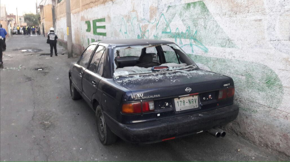 Se enfrentan granaderos y manifestantes en Culhuacán - Captura-de-pantalla-2017-01-24-a-las-18.43.26