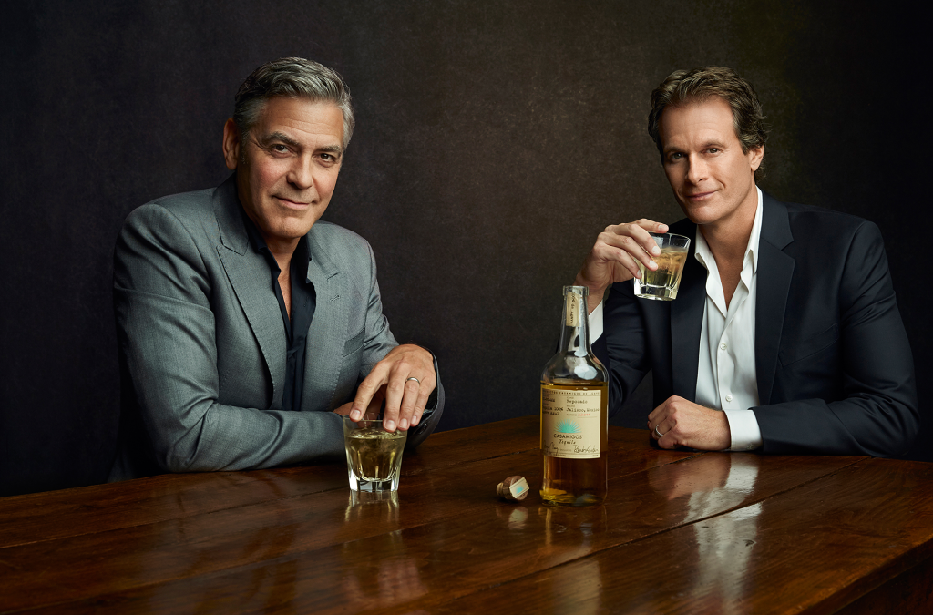 Las bebidas alcohólicas que promocionan algunas celebridades - Casamigos-Tequilla-George-Clooney-1024x675