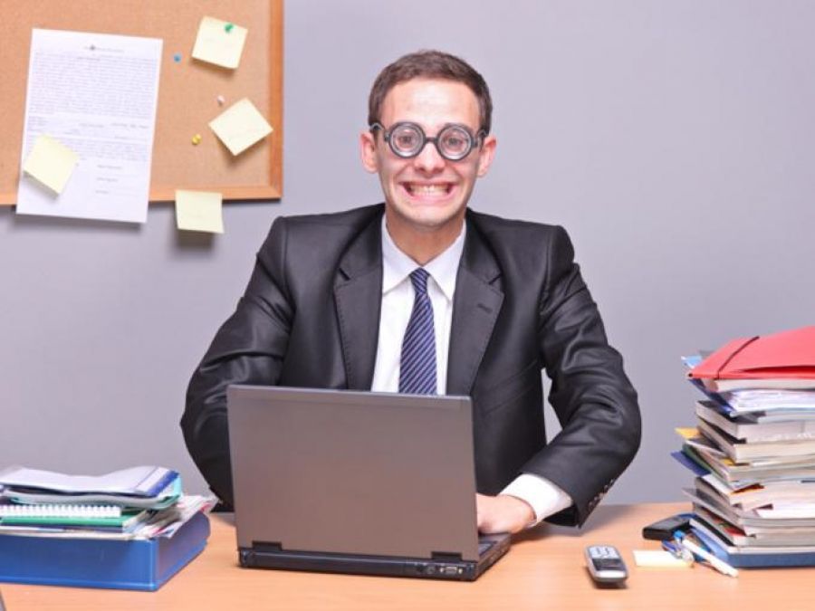 ¿Cómo ser más productivo en el trabajo y no odiar los lunes? - Godinez1