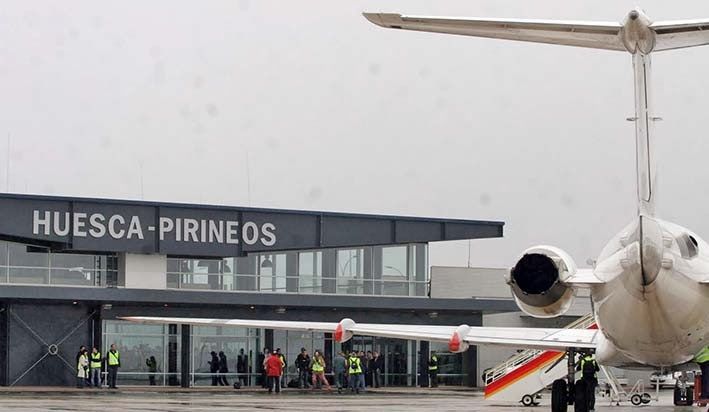 El aeropuerto que solo recibió a 95 pasajeros en 2016 - Huesca-Pirineos