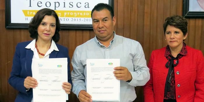 Toman presidencia municipal como protesta contra edil chiapaneco - II