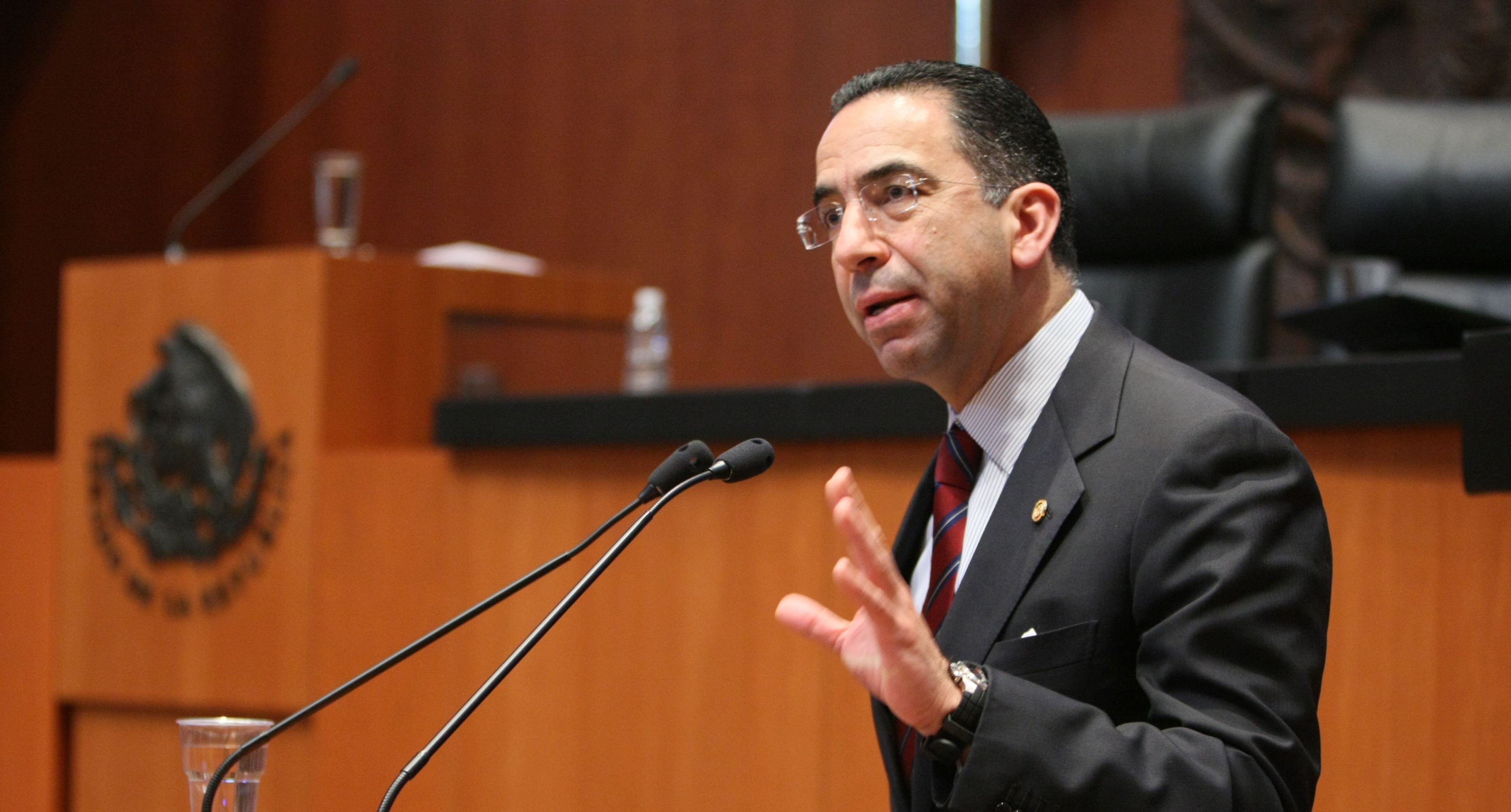 Lozano: “Una desvergüenza que AMLO otorgue Senaduría a Gómez Urrutia” Lozano: “Una desvergüenza que AMLO otorgue Senaduría a Gómez Urrutia”