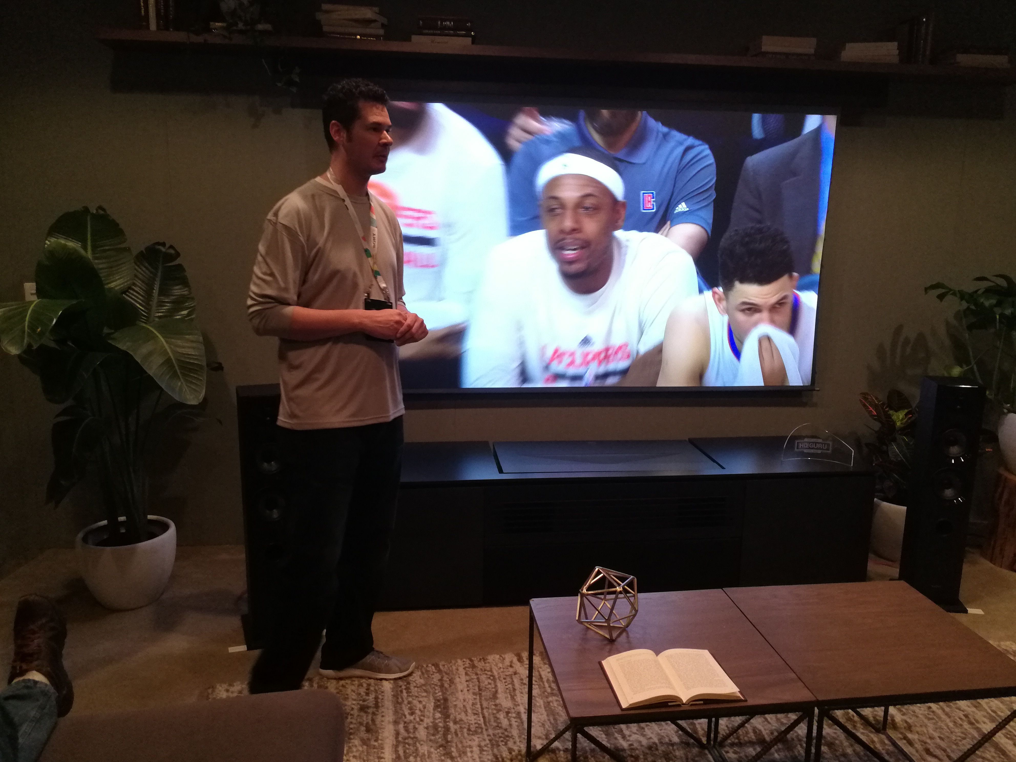 Proyector mejorado 4K, la apuesta de Sony en el CES 2017 - IMG_20170106_130117