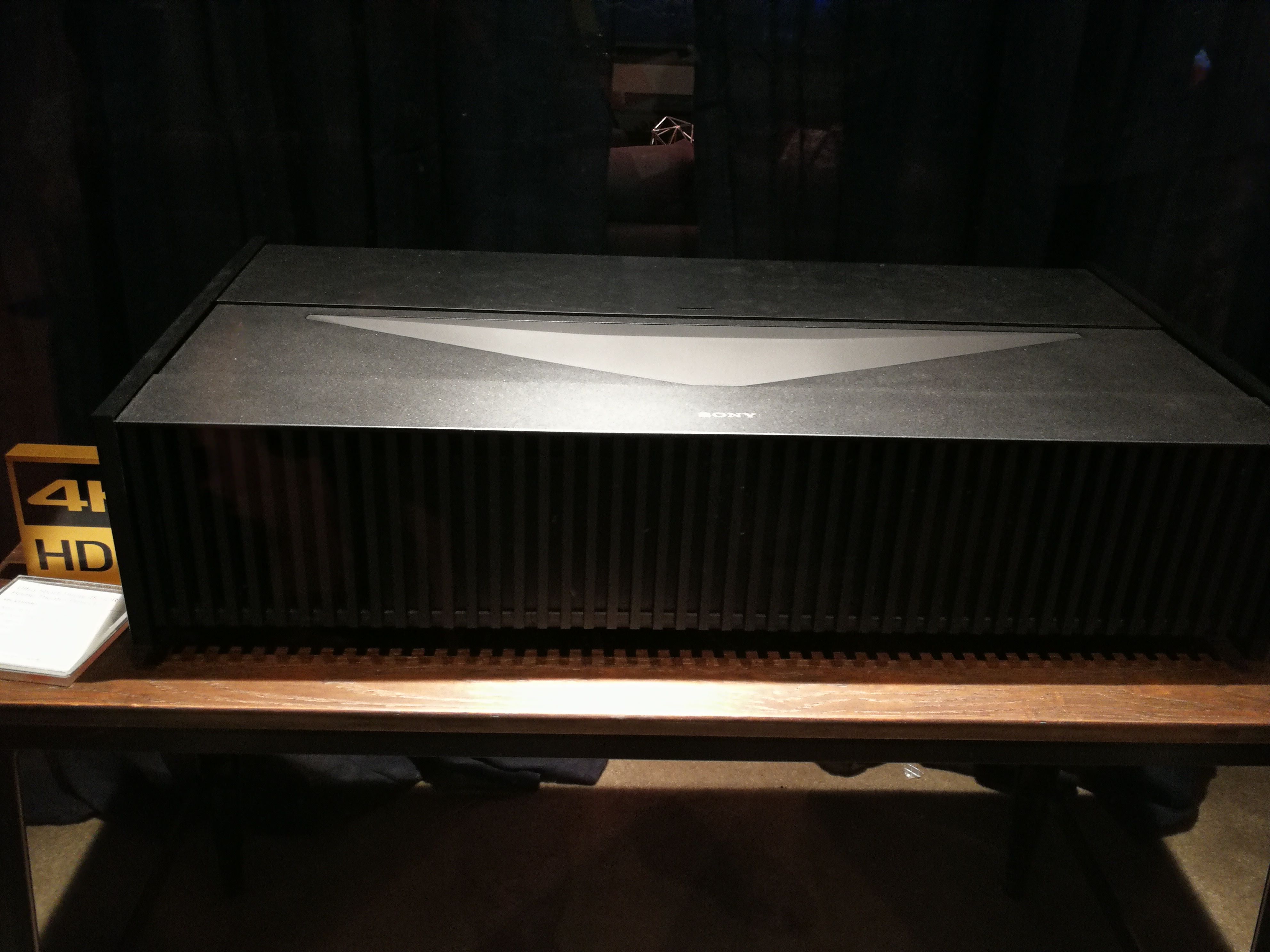 Proyector mejorado 4K, la apuesta de Sony en el CES 2017 - IMG_20170106_130406