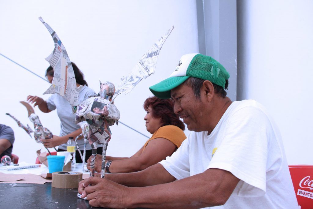 El alcalde de Mérida apuesta por la diversificación de conocimientos de los artesanos - IMG_6200-1024x683