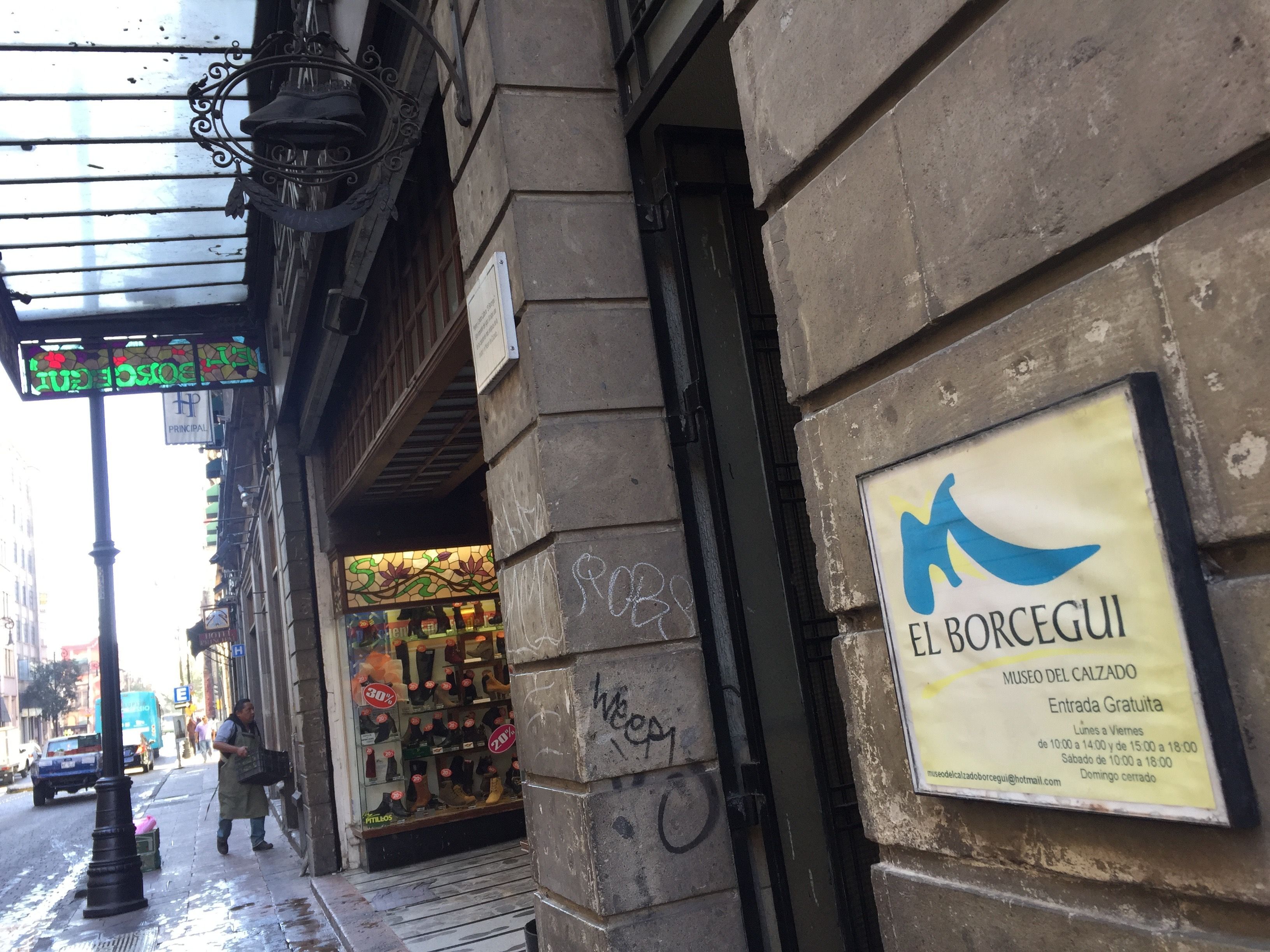 Un museo de zapatos famosos en el Centro Histórico