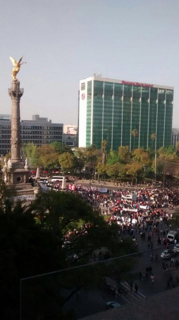 Saldo blanco en manifestaciones de la Ciudad de México - Marcha-Gasolinas-Reforma-Ángel-de-la-Independencia-4-575x1024