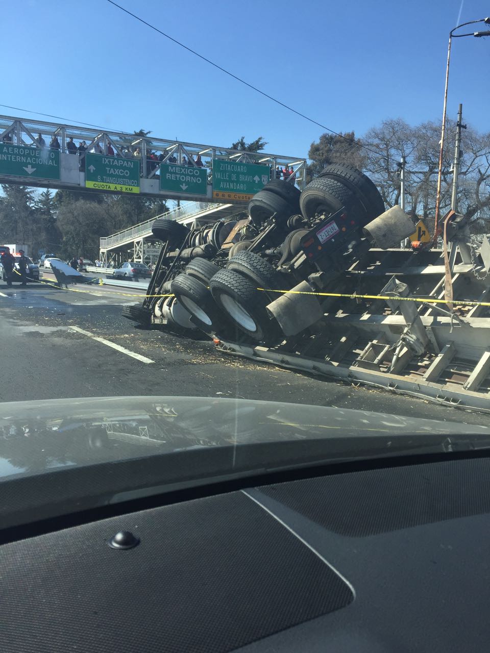Video: choque en la carretera México-Toluca deja 11 heridos y cuatro muertos - México-Toluca
