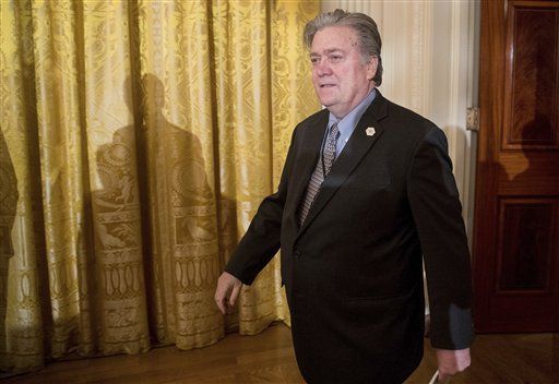 "La prensa debería callarse la boca": asesor de Trump - Steve-Bannon-1