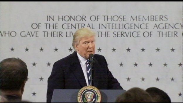 Trump acusa a los medios de mentir sobre multitudes en su investidura