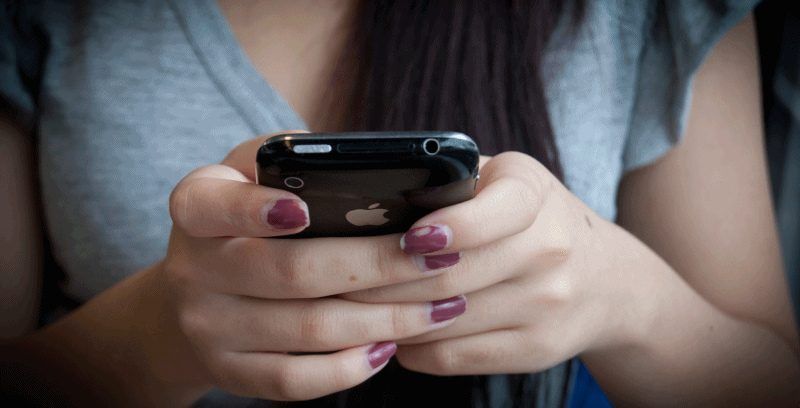 Mujer aparece muerta en su casa tras cita por Facebook