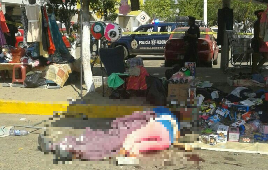 Ataque a tianguis deja 6 muertos en Acapulco