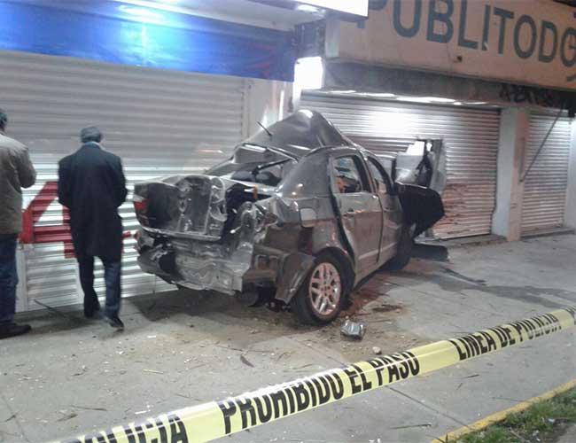 Choque deja dos personas muertas en Calzada de Tlalpan - accidente-tlalpan-3