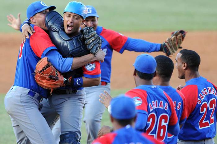 Panorama rumbo a la Serie del Caribe 2017 - alazanes-granma