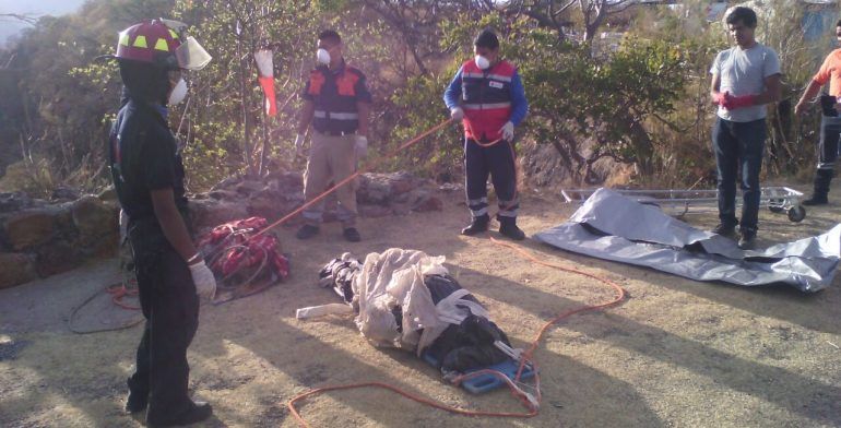 Muere anciano al caer a barranco de 120 metros en Guerrero