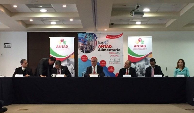 Saqueos en tiendas dejaron pérdidas por mil 922 millones de pesos