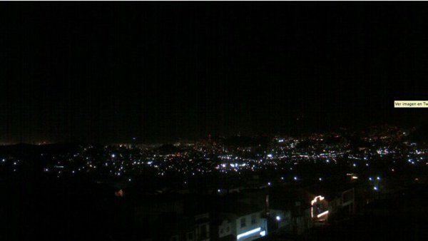 Fuertes vientos causan incendios y apagones en Nuevo León