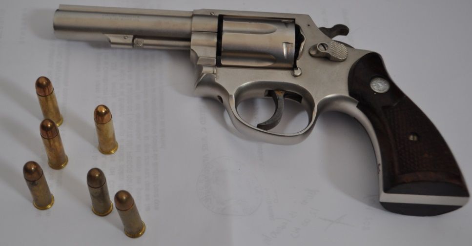 Detienen a ladrón con más de 41 mil pesos y un arma de fuego