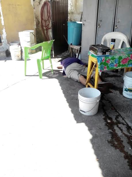 Asesinan a dos personas en sitio de taxis de Acapulco - asesinato-acapuulco