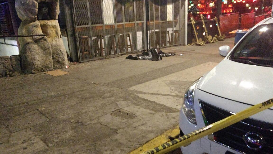 Matan a hombre afuera de bar en Acapulco Matan a hombre afuera de bar en Acapulco