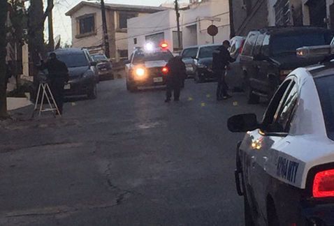 Balean una casa y 3 vehículos en Monterrey - ataque-san-jeronimo2