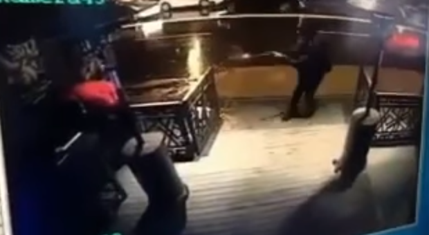 Video: comienzo del ataque terrorista en Estambul