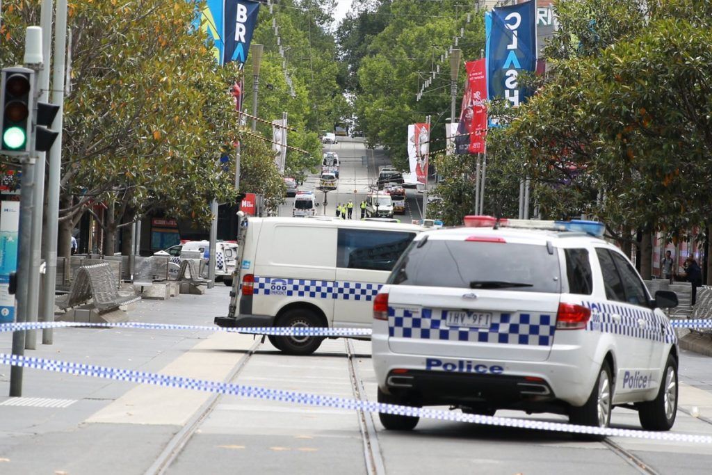 Conductor mata a tres personas y deja 20 lesionadas - auto-melbourne-5-1024x683