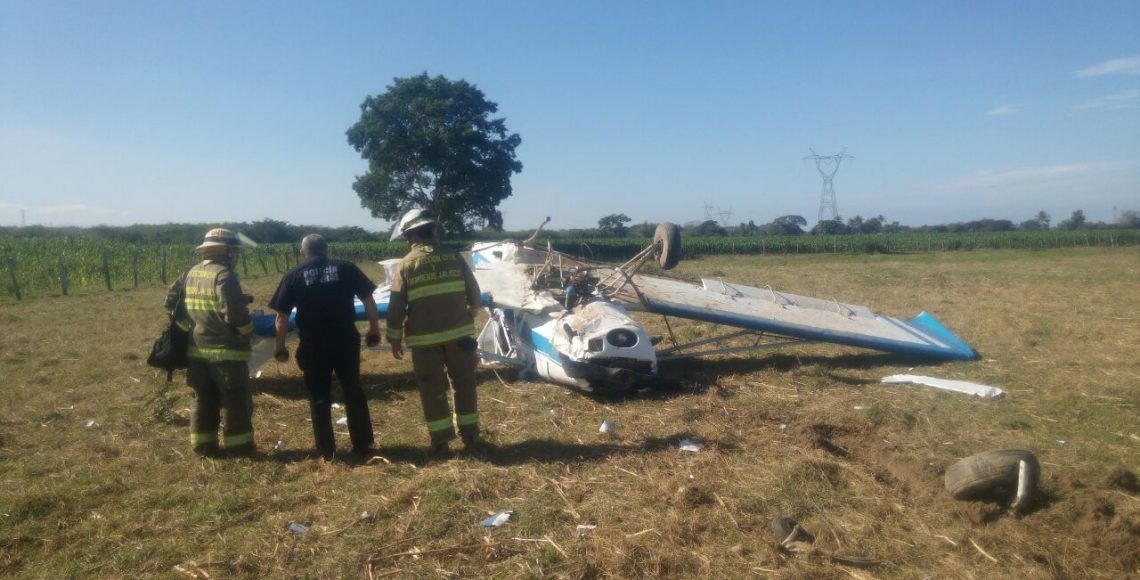 Cae avión ligero en Puerto Vallarta