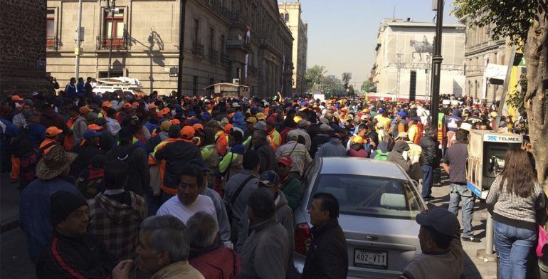 Protestan trabajadores de limpia contra privatización