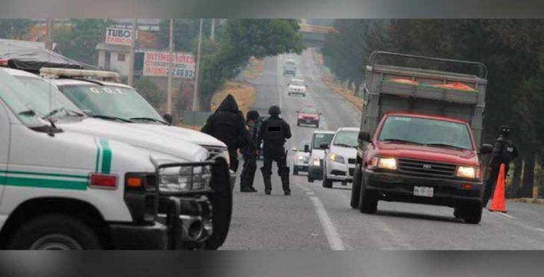 Liberan a normalistas detenidos en Michoacán
