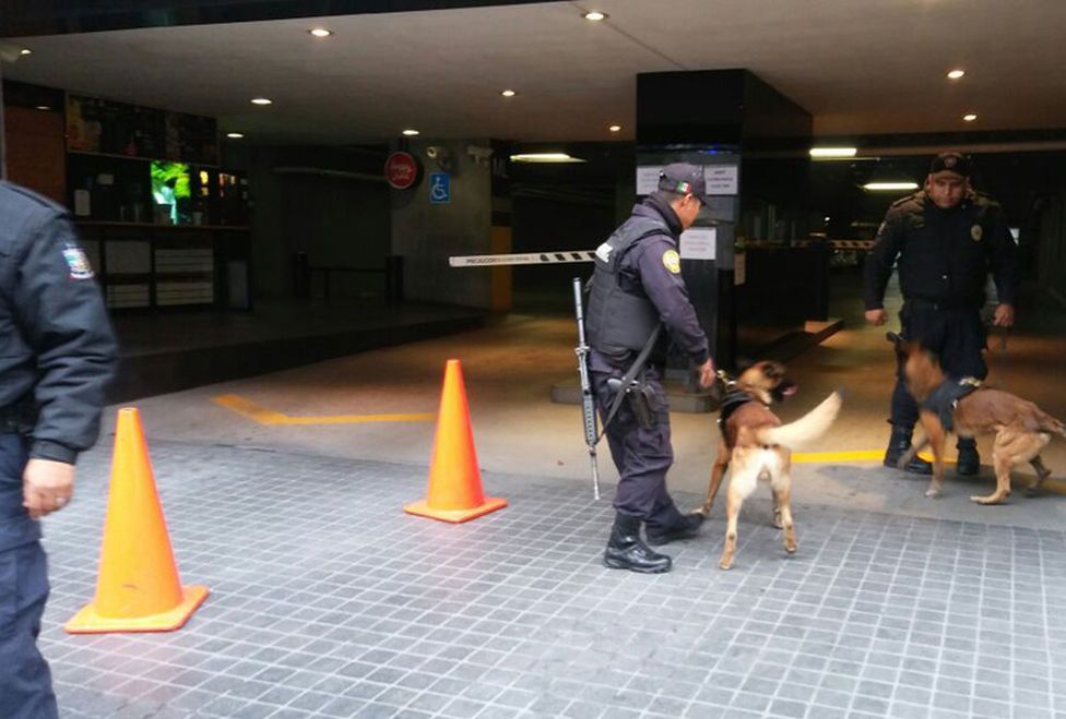 Desalojan edificio en Monterrey por amenaza de bomba - bomba-monterrey-3