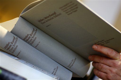 Libro de Hitler se vende con éxito en Alemania - c1e7a5dd9dfcd000ae0f6a7067004130