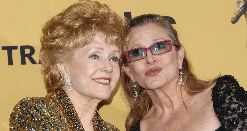 Realizan funeral de Carrie Fisher y Debbie Reynolds