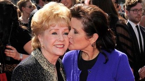Revelan certificado de defunción de Carrie Fisher y Debbie Reynolds