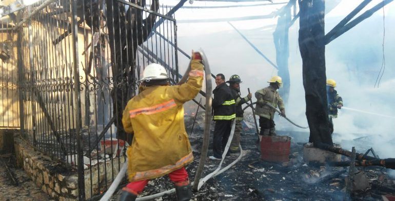 Se incendia restaurante en Acapulco Diamante - cc9b3340-6b35-4f28-b693-537c6544a52d-770x392