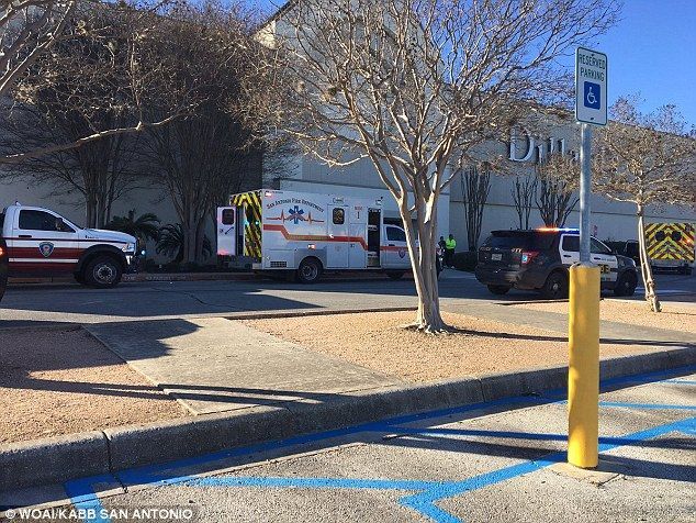 Tiroteo en centro comercial deja un muerto y seis heridos - centro-comercial-san-antonio-1