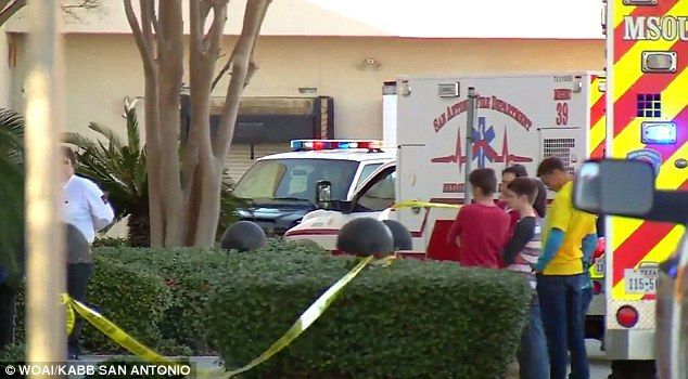 Tiroteo en centro comercial deja un muerto y seis heridos