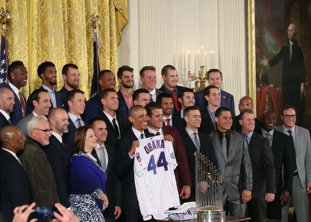 Obama recibe a los Cachorros de Chicago en la Casa Blanca - chicago-cubs-obama-1024x733