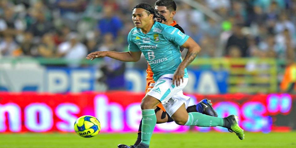 “Gullit” Peña detenido por accidente automovilístico