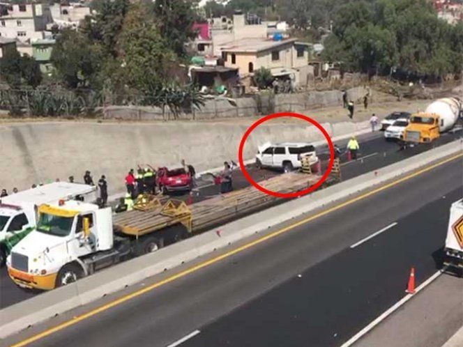 Asaltantes chocan contra camioneta de diputada en Estado de México - choque-chamapa-lechería-1