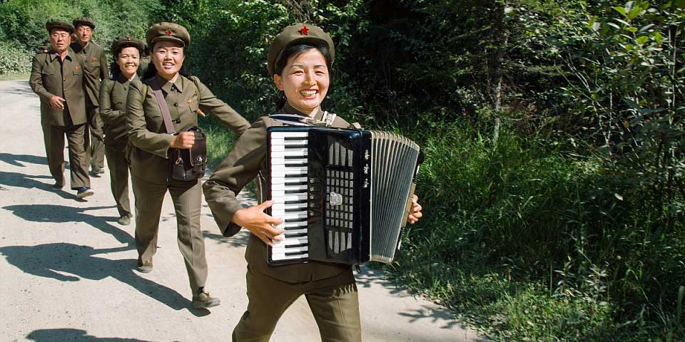 Fotógrafo publica imágenes prohibidas de Corea del Norte