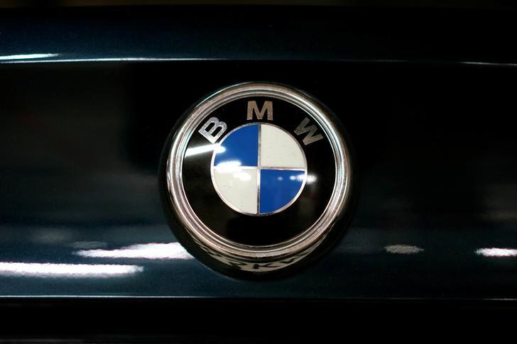 BMW llama a revisión más de un millón de vehículos