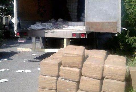 Perros policía encuentran una tonelada de mariguana en Coahuila - drugs-2