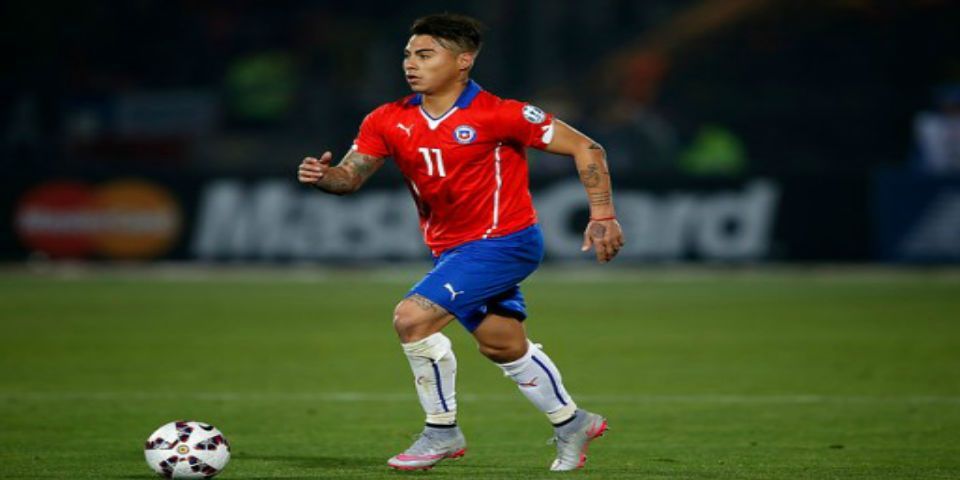 Tigres confirma contratación de Eduardo Vargas