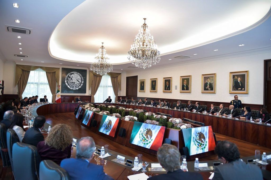 "Ni sumisión, ni tibieza": EPN - epn-reunión-legisladores-secretarios-1-1024x682