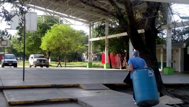 Roban escuela en horario de clases en Monterrey
