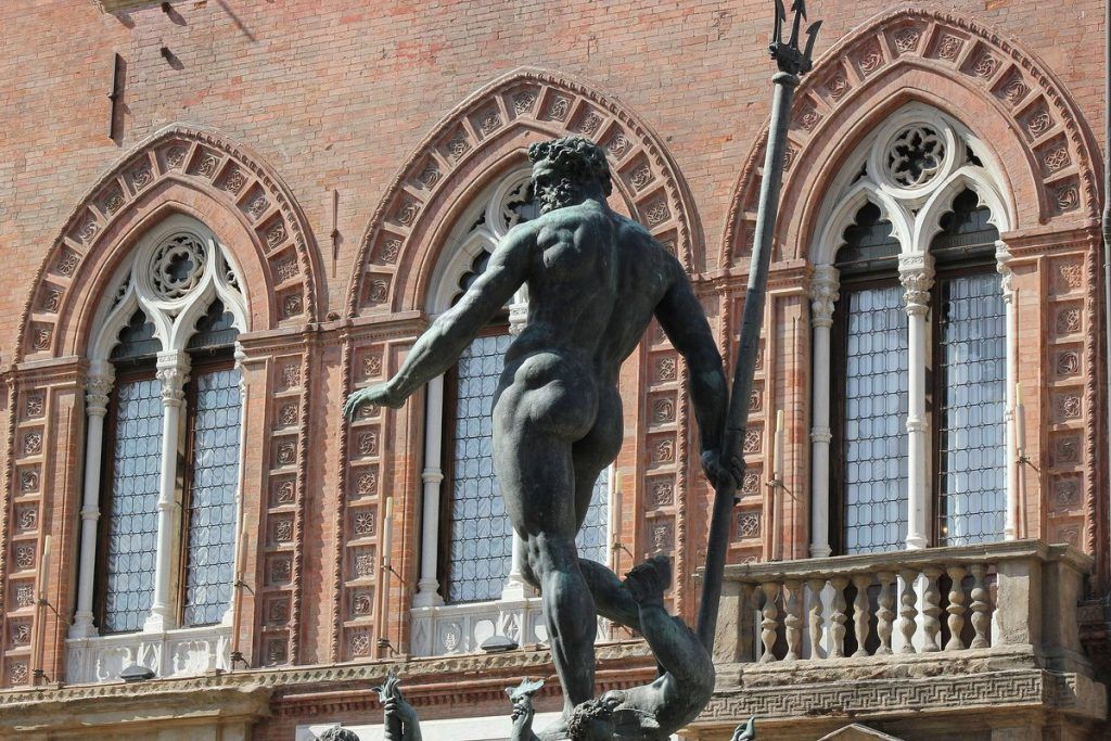 Facebook censura foto de estatua por ser 'explícitamente sexual' - estatua-de-Neptuno-1024x683