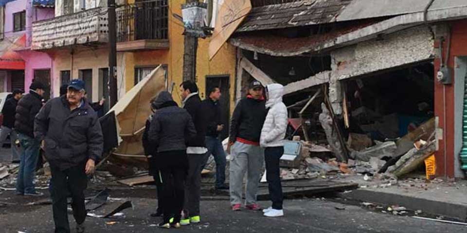 Acumulación de gas provoca explosión en Iztapalapa